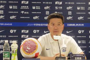 李璇：中国足球环境让李霄鹏短时间没法复出，他需要时机